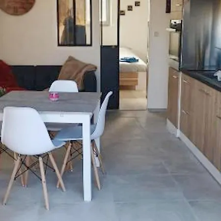 Cosy A 30 M² Terrasse Ensoleillee * Publier